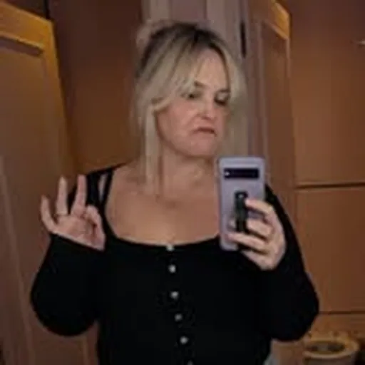@zoebobrob profile image