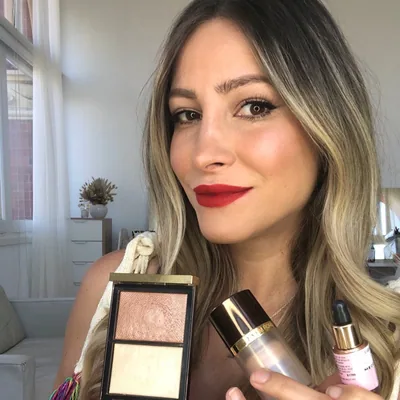 @zoekarlismakeup profile image