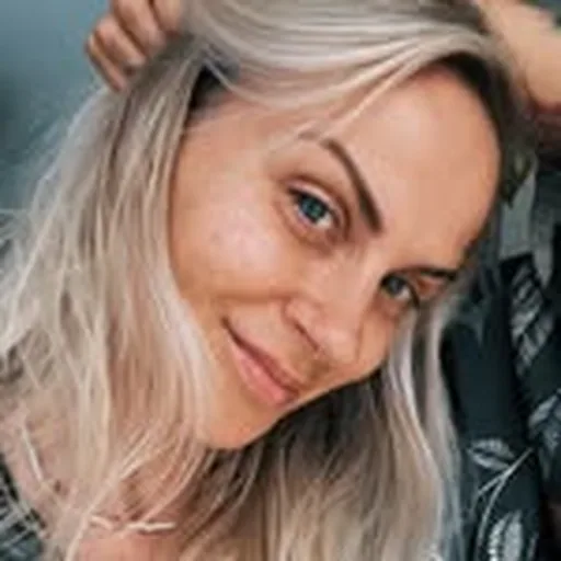 @zyzy.makeup profile image